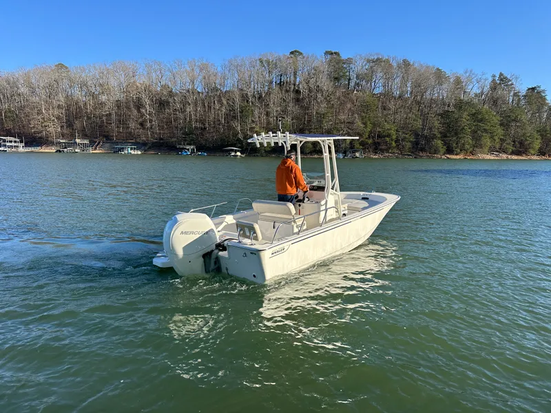 Slide: The Image of Boston Whaler 190 Montauk 2026 - 2