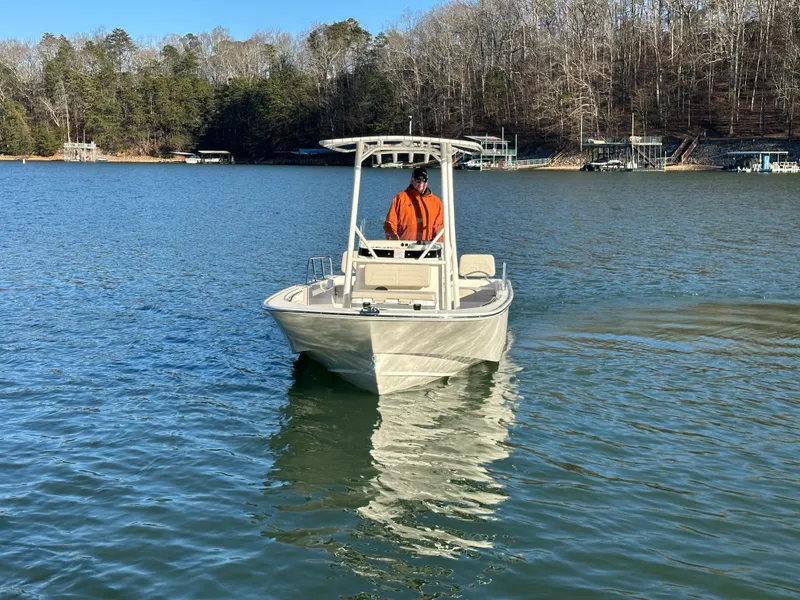 Slide: The Image of Boston Whaler 190 Montauk 2026 - 6