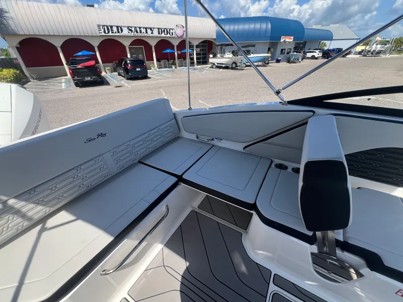 Slide: The Image of Sea Ray SPX 210 Outboard 2026 - 14