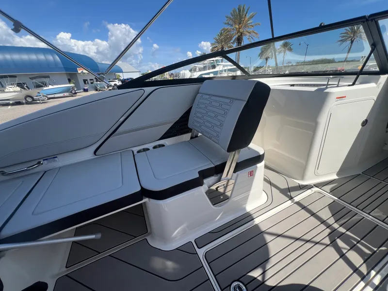 Slide: The Image of Sea Ray SPX 210 Outboard 2026 - 26