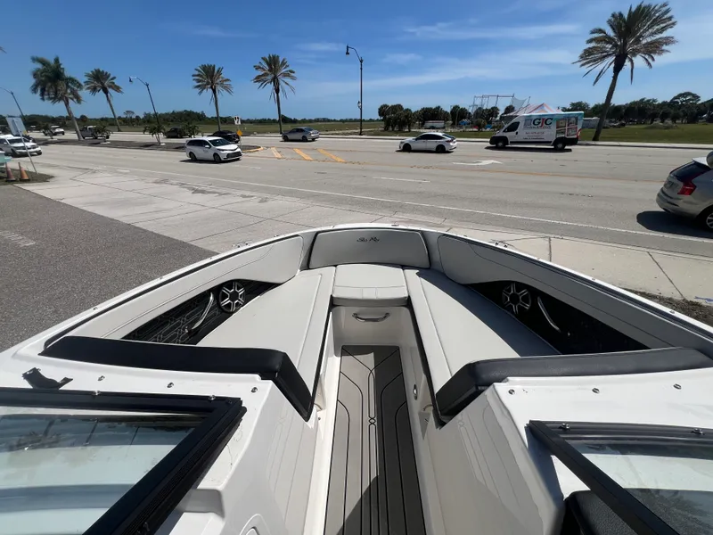 Slide: The Image of Sea Ray SPX 210 Outboard 2026 - 27