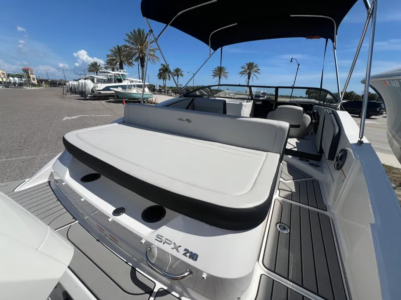 Slide: The Image of Sea Ray SPX 210 Outboard 2026 - 6
