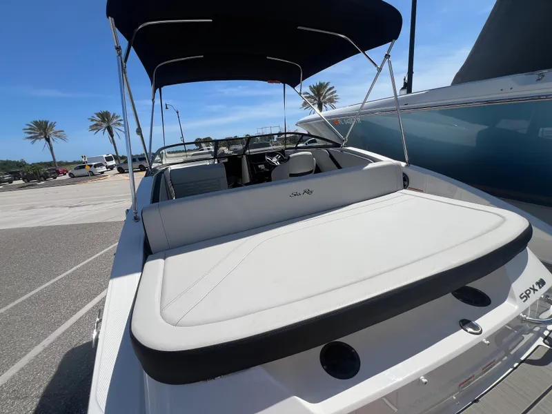 Slide: The Image of Sea Ray SPX 210 Outboard 2026 - 7