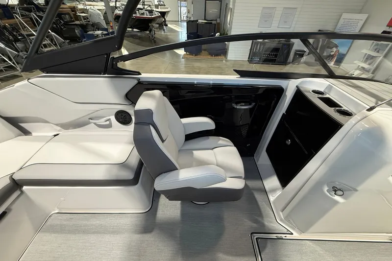 Slide: The Image of Yamaha AR250 2026 - 18