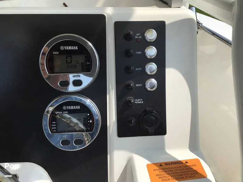 Slide: The Image of Robalo 202ex 2024 - 15558382