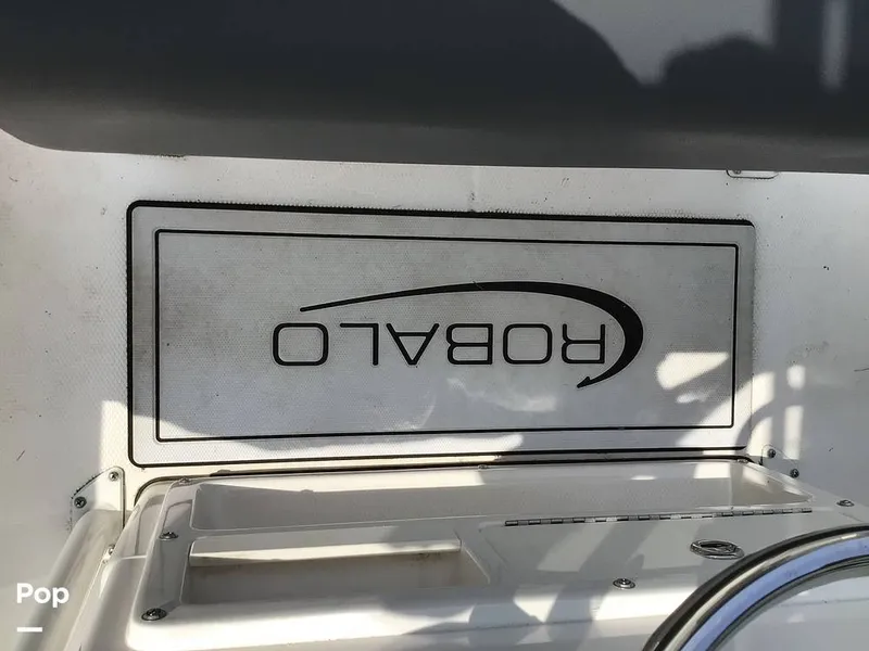 Slide: The Image of Robalo 202ex 2024 - 15558390