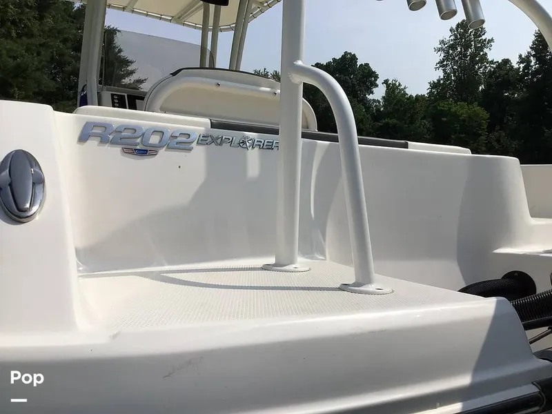 Slide: The Image of Robalo 202ex 2024 - 15558990