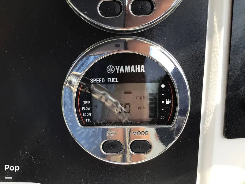 Slide: The Image of Robalo 202ex 2024 - 15558376