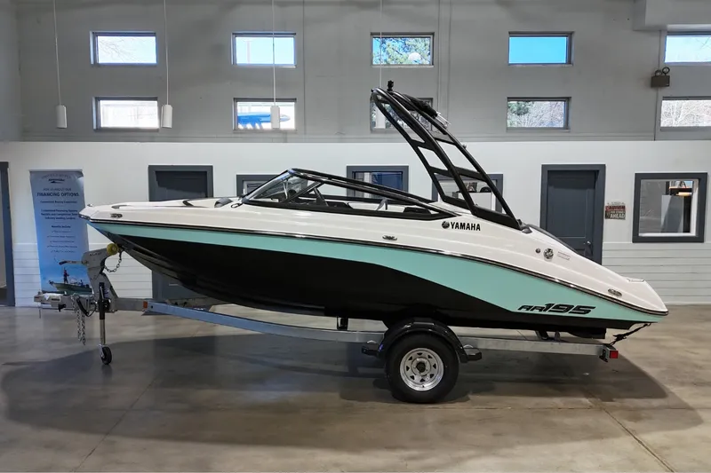 The Image of Yamaha AR195 2026 - 0