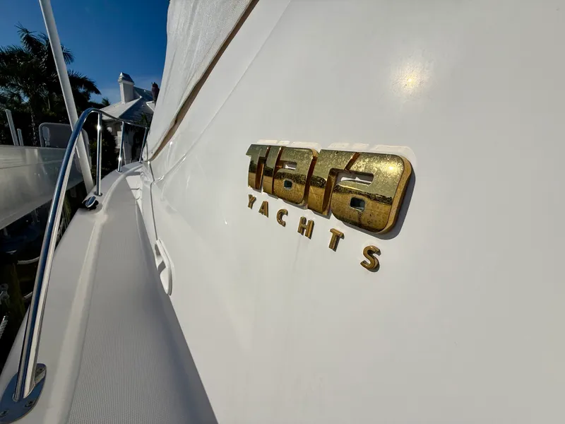 Slide: The Image of Tiara 3500 SOVRAN 2008 - 25