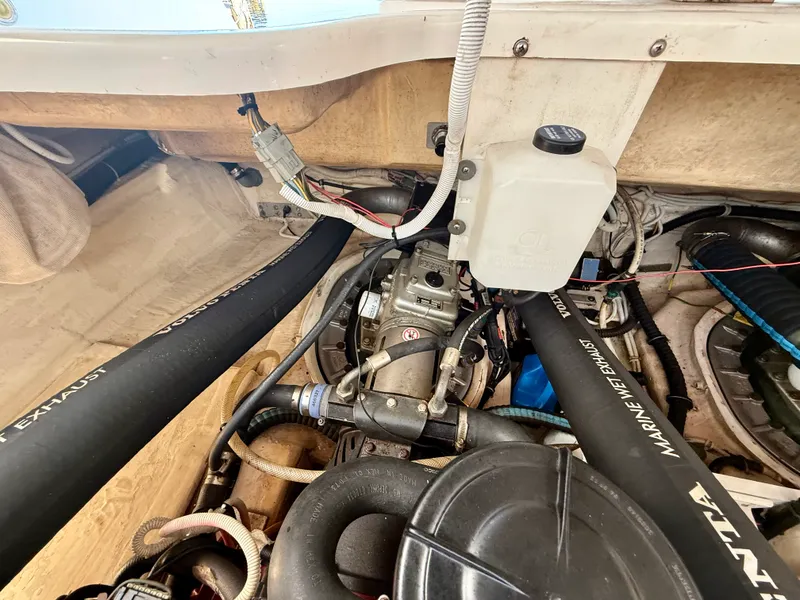 Slide: The Image of Tiara 3500 SOVRAN 2008 - 30