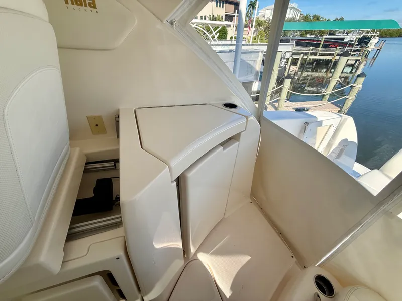 Slide: The Image of Tiara 3500 SOVRAN 2008 - 36