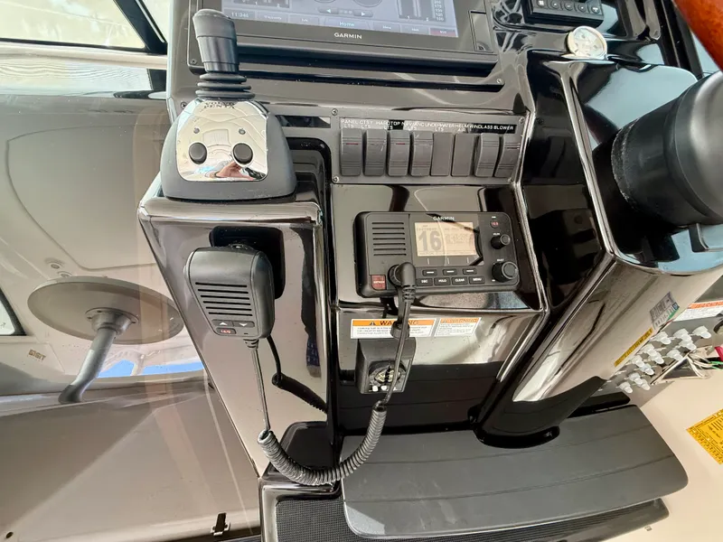 Slide: The Image of Tiara 3500 SOVRAN 2008 - 49