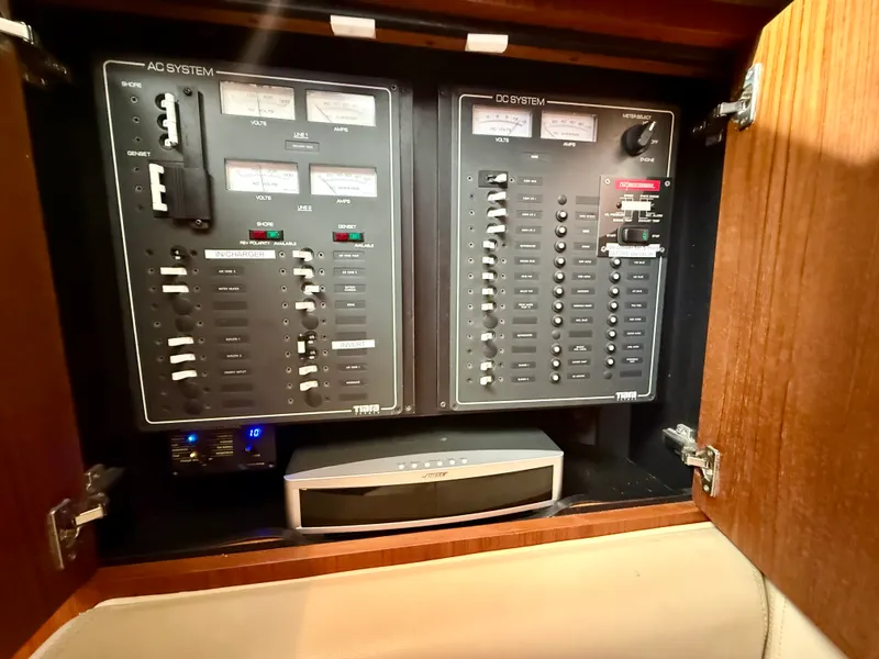 Slide: The Image of Tiara 3500 SOVRAN 2008 - 61