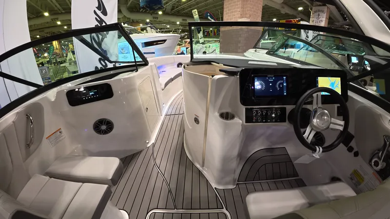 Slide: The Image of Sea Ray SDX 230 Outboard 2026 - 15