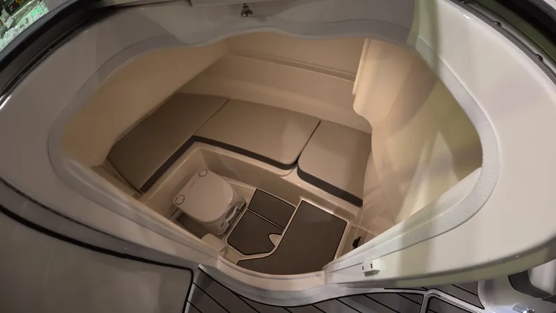 Slide: The Image of Sea Ray SDX 230 Outboard 2026 - 21