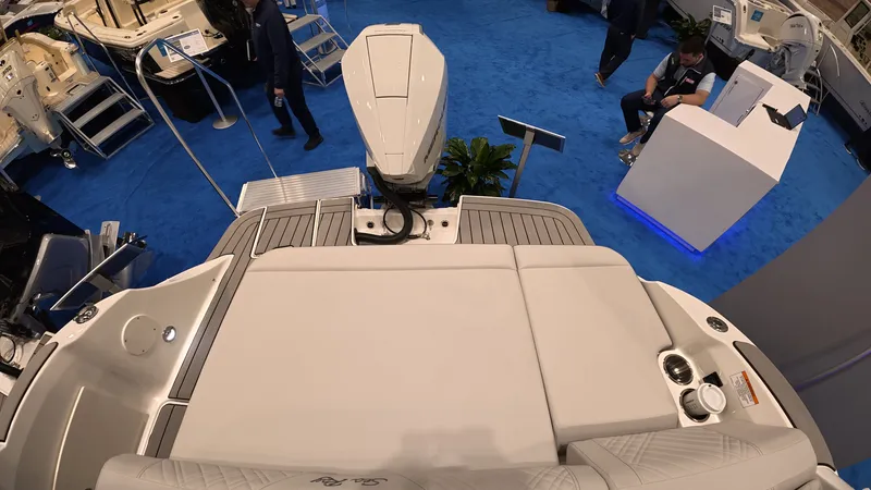Slide: The Image of Sea Ray SDX 230 Outboard 2026 - 4