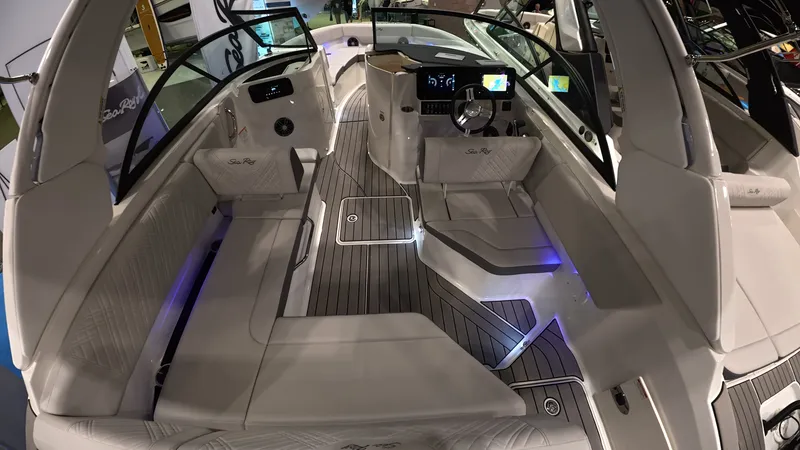 Slide: The Image of Sea Ray SDX 230 Outboard 2026 - 7