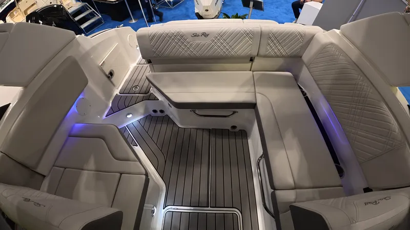 Slide: The Image of Sea Ray SDX 230 Outboard 2026 - 9