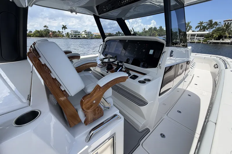 Slide: The Image of Aquila 36 Molokai 2026 - 38