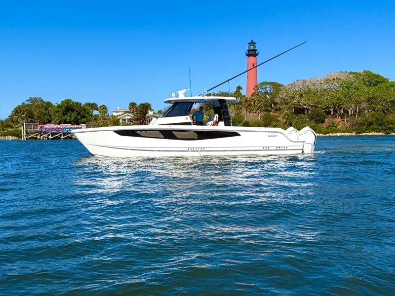 The Image of Aquila 36 Molokai 2026 - 0