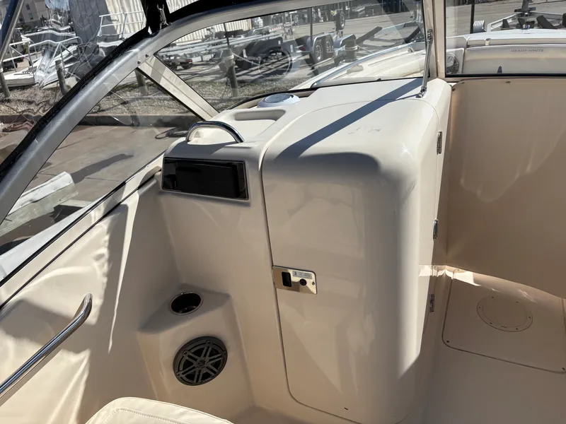 Slide: The Image of Grady-White Freedom 215 2026 - 18