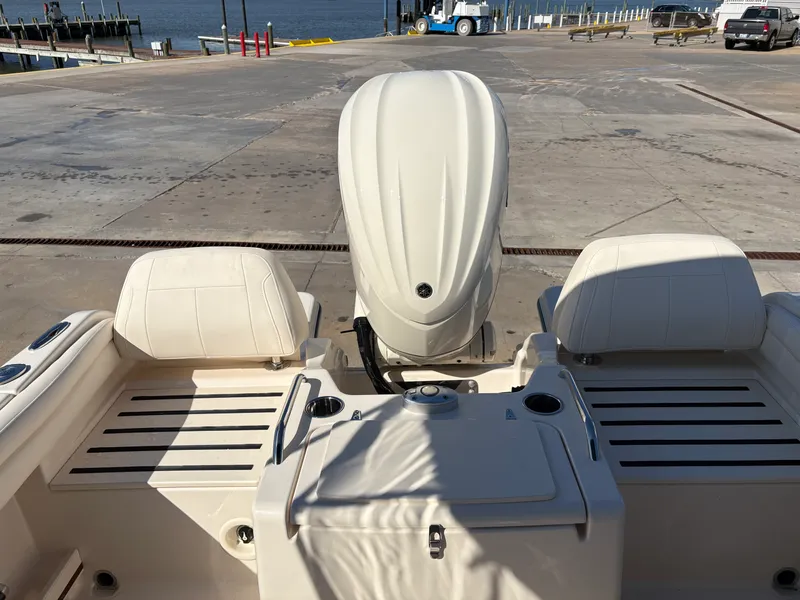 Slide: The Image of Grady-White Freedom 215 2026 - 9