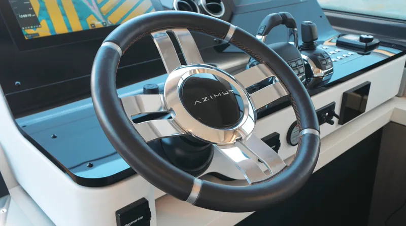 Slide: The Image of Azimut 60 FLY 2022 - 16