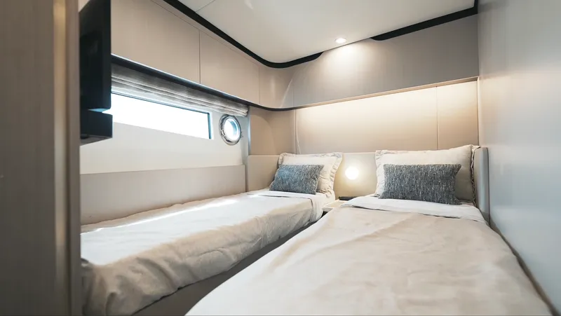 Slide: The Image of Azimut 60 FLY 2022 - 31