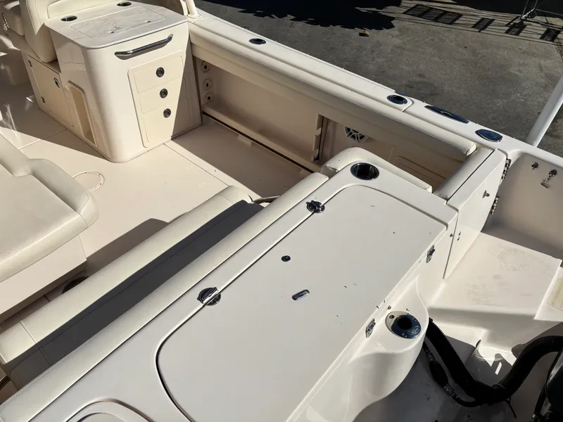 Slide: The Image of Grady-White 275 FREEDOM 2021 - 2