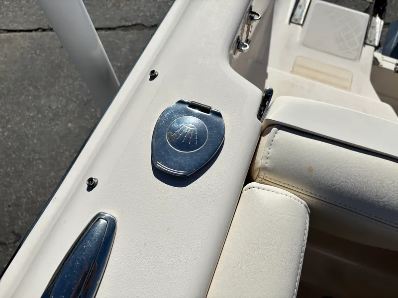 Slide: The Image of Grady-White 275 FREEDOM 2021 - 21