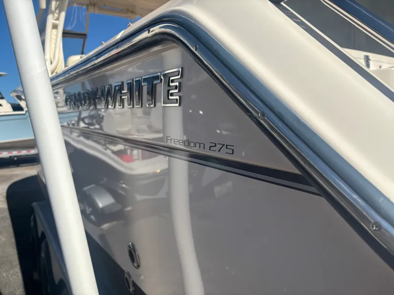 Slide: The Image of Grady-White 275 FREEDOM 2021 - 33