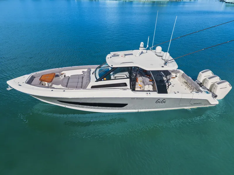 Slide: The Image of Boston Whaler 420 OUTRAGE 2023 - 3