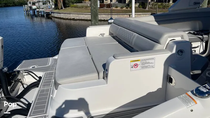 Slide: The Image of Transom Seating - 15043954