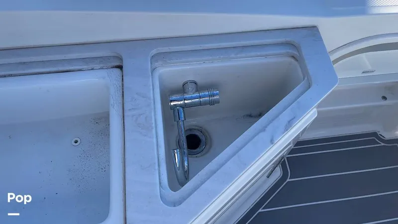 Slide: The Image of Sink - Cockpit - 15043976