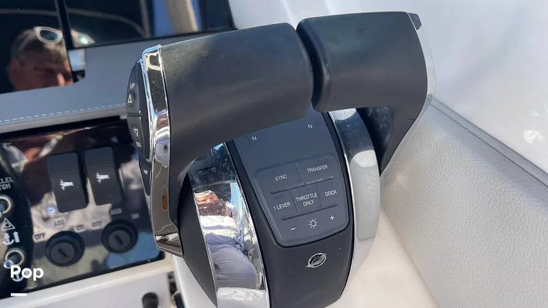 Slide: The Image of Sea Ray SDX 290 OB 2022 - 15043999