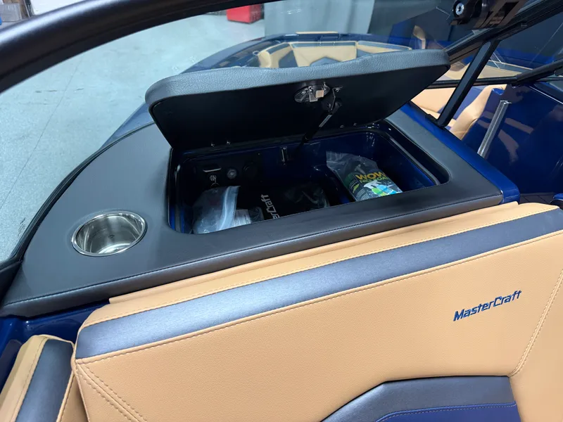 Slide: The Image of Mastercraft ProStar 2026 - 44