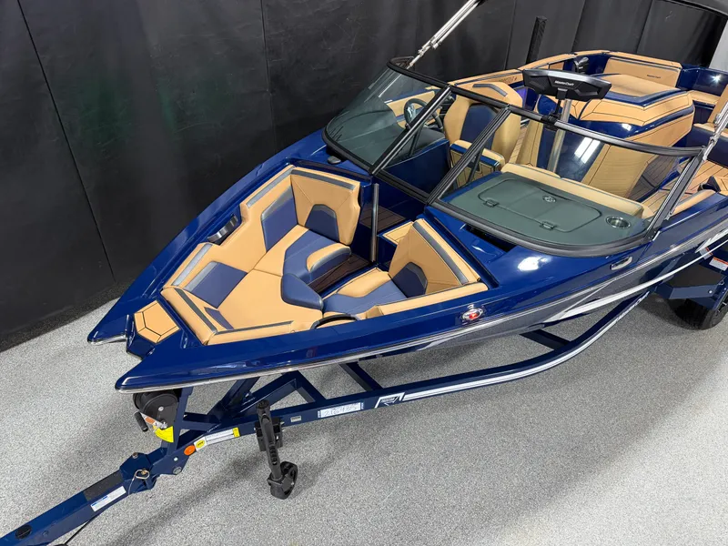 Slide: The Image of Mastercraft ProStar 2026 - 5
