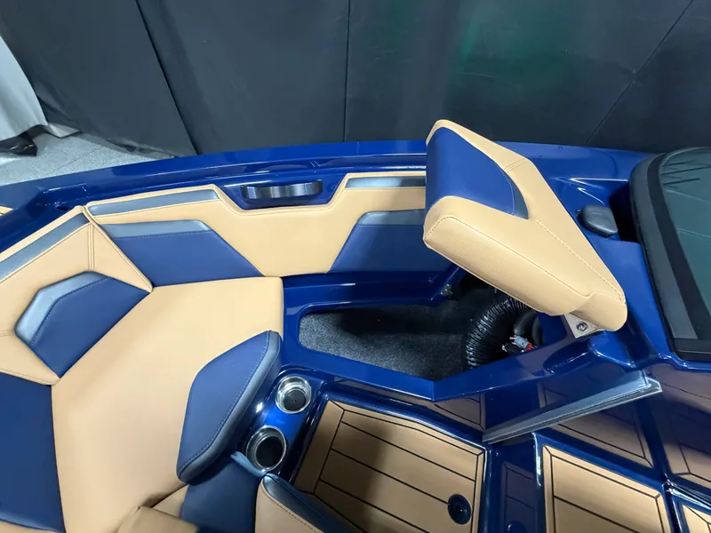 Slide: The Image of Mastercraft ProStar 2026 - 61