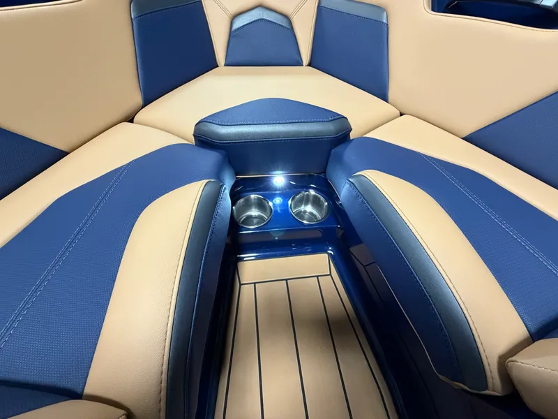 Slide: The Image of Mastercraft ProStar 2026 - 62