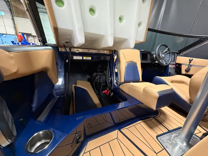 Slide: The Image of Mastercraft ProStar 2026 - 41