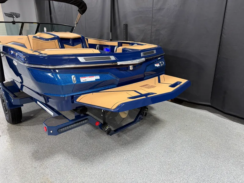 Slide: The Image of Mastercraft ProStar 2026 - 8