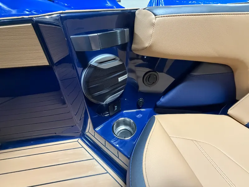 Slide: The Image of Mastercraft ProStar 2026 - 39
