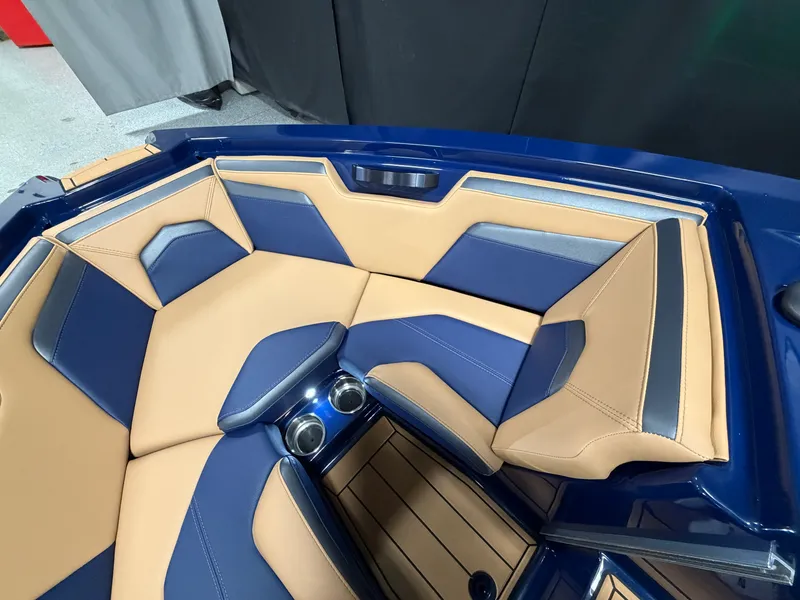 Slide: The Image of Mastercraft ProStar 2026 - 60