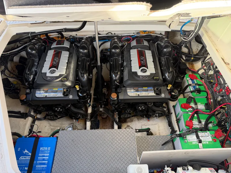 Slide: The Image of Sea Ray 320 SUNDANCER 2019 - 37