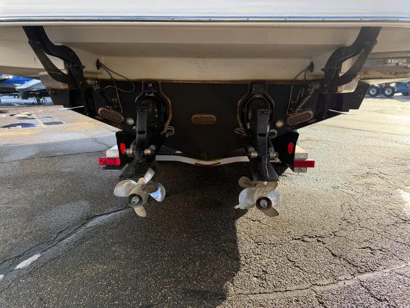 Slide: The Image of Sea Ray 320 SUNDANCER 2019 - 39