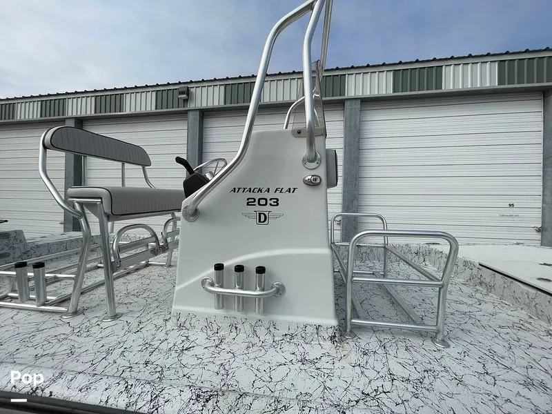 Slide: The Image of Center Console/rod Holders - 14949253