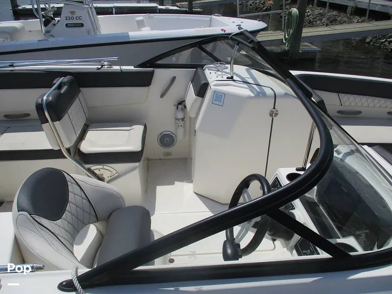 Slide: The Image of Bayliner DX 2200 2021 - 14912818