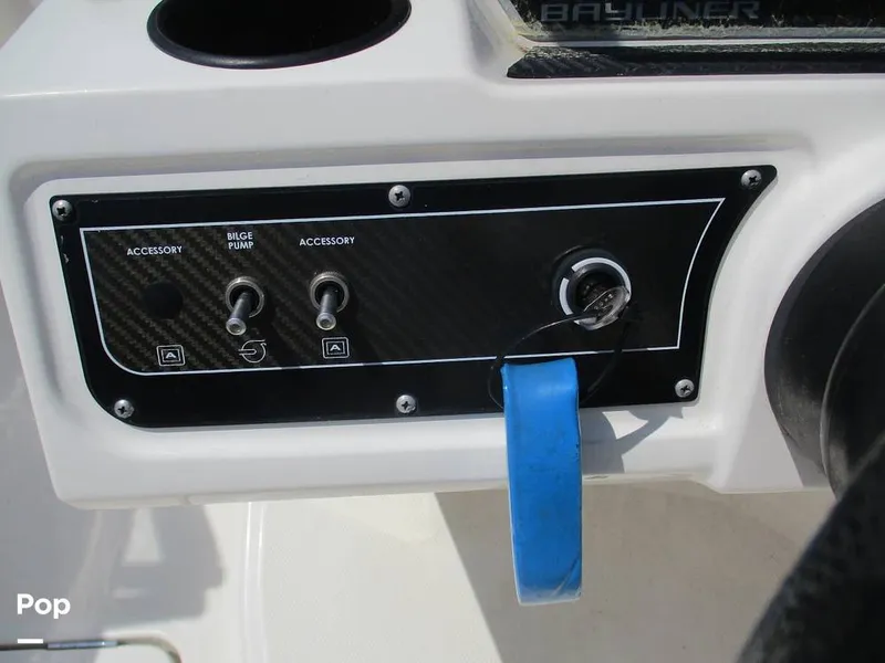 Slide: The Image of Bayliner DX 2200 2021 - 14912847