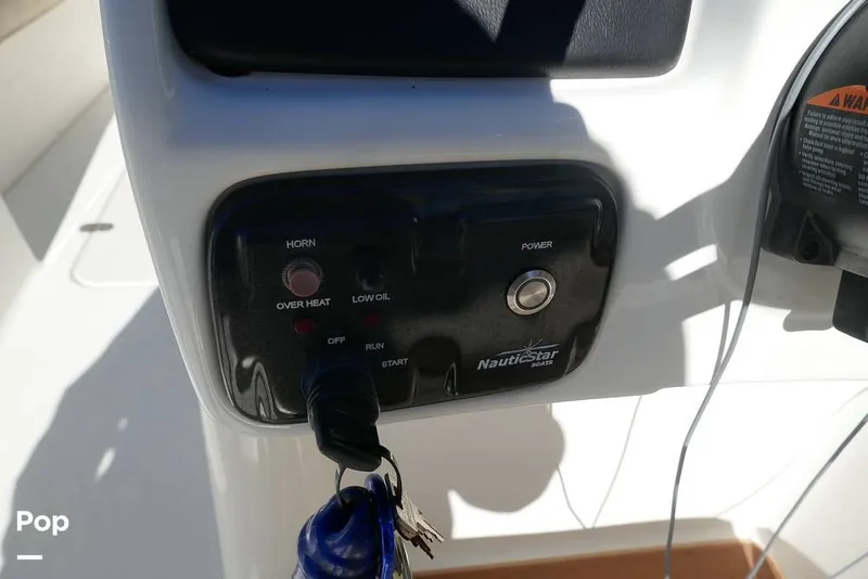 Slide: The Image of NauticStar 243DC 2018 - 14918447